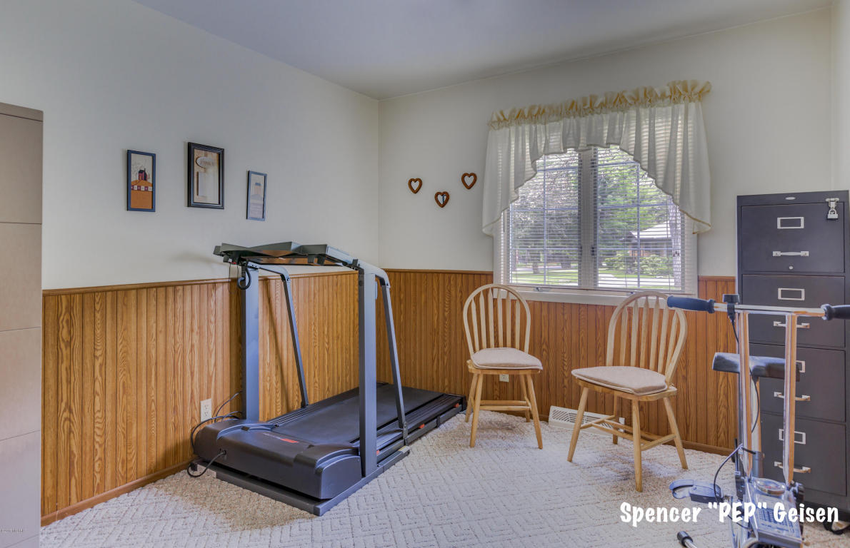 321 Floral Dr, Belding, MI 48809 photo 12