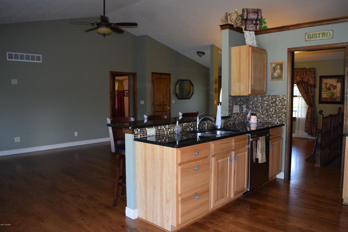 24732 M 60, Cassopolis, MI 49031 photo 6