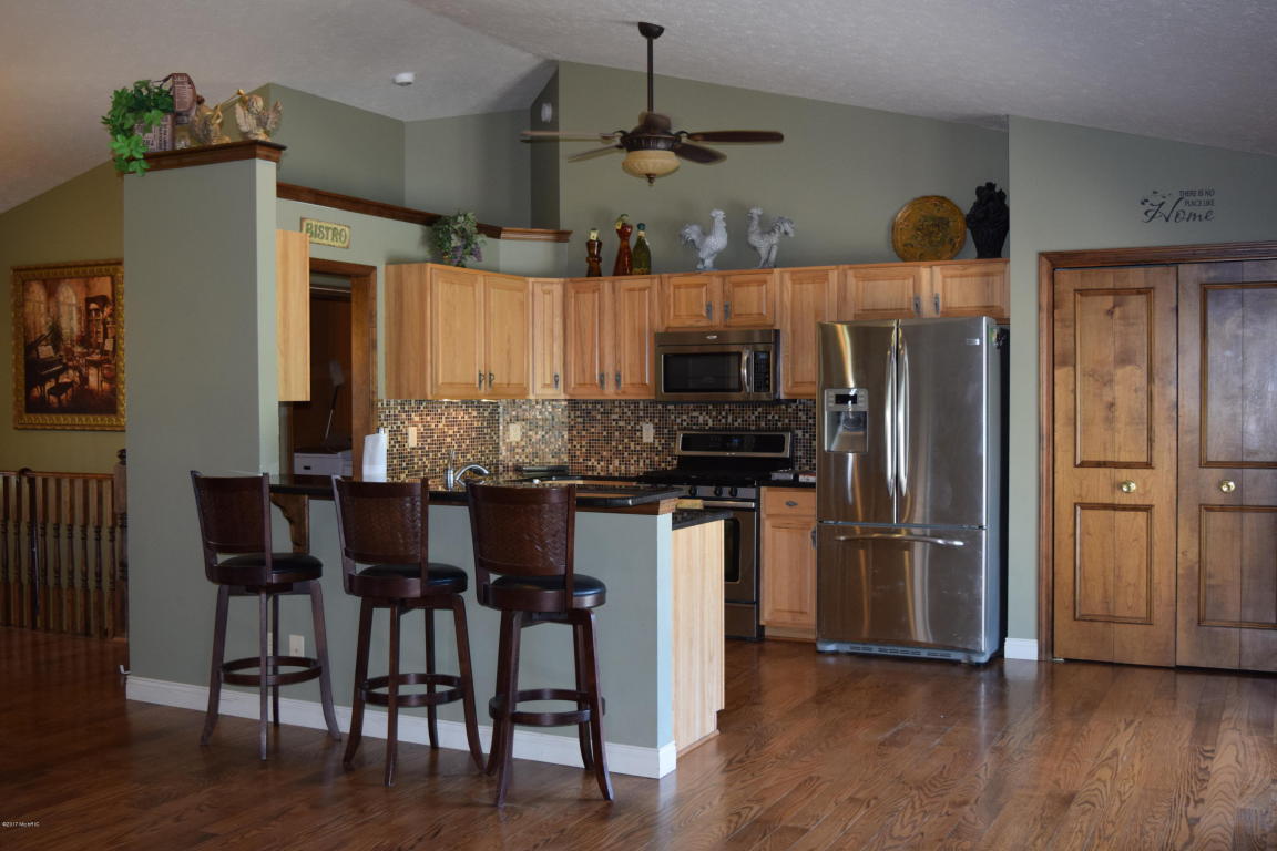 24732 M 60, Cassopolis, MI 49031 photo 3
