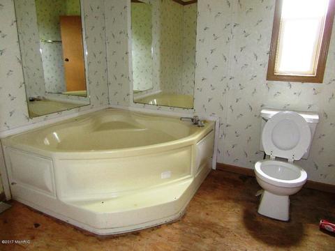 7583 Seeley Rd, Belding, MI 48809 photo 11