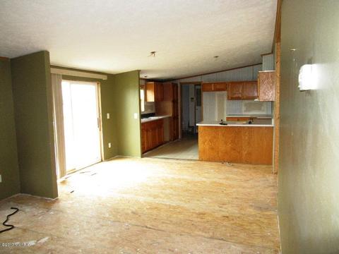 7583 Seeley Rd, Belding, MI 48809 photo 4