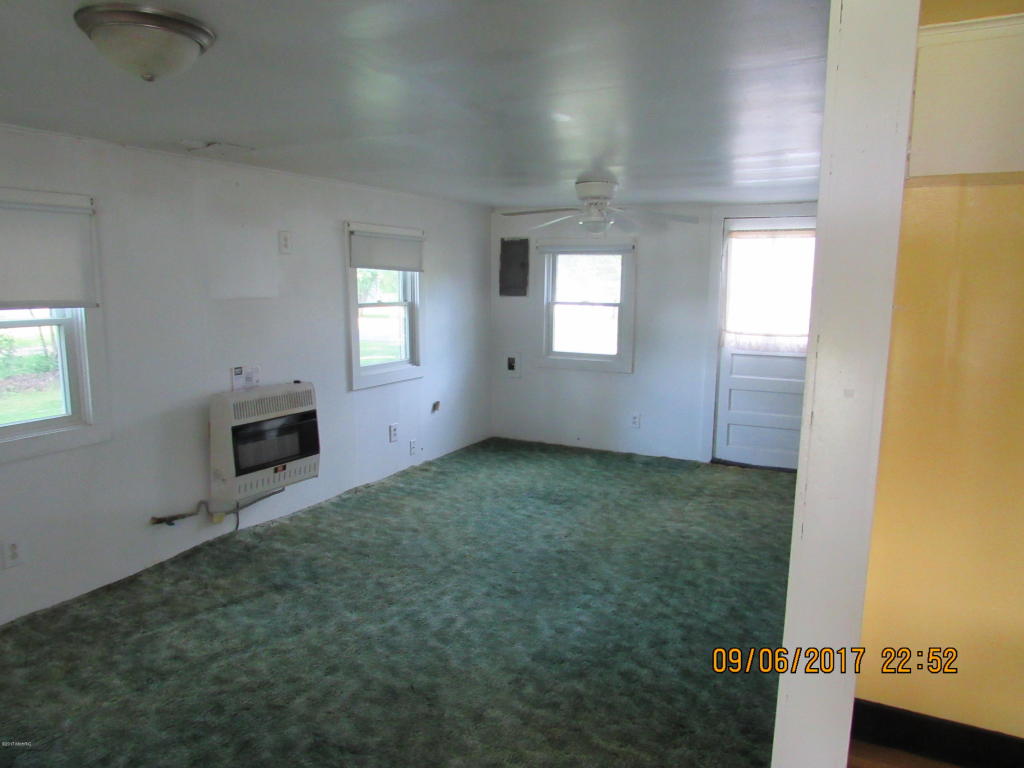 12039 Winans Dr, Dowling, MI 49050 photo 2