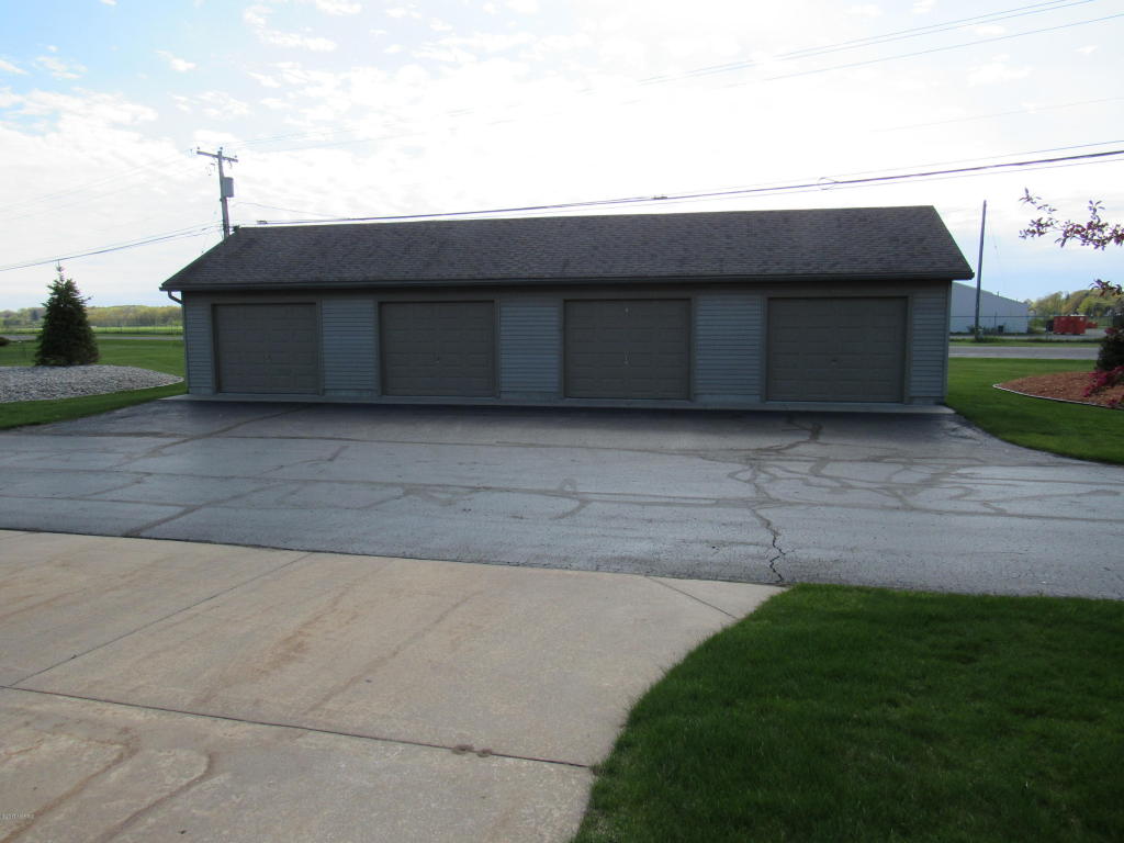17948 River Bluff Dr, Big Rapids, MI 49307 photo 29