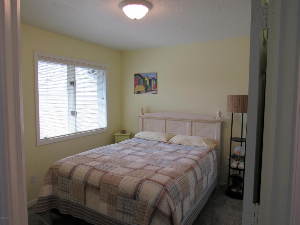 17948 River Bluff Dr, Big Rapids, MI 49307 photo 17