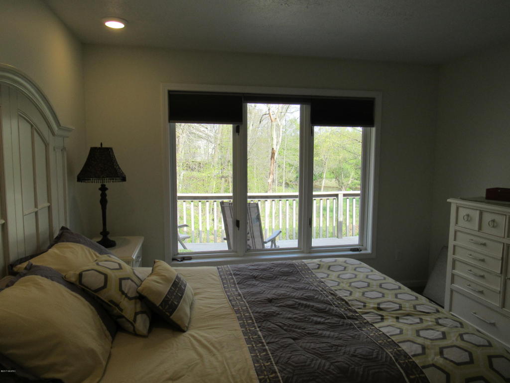 17948 River Bluff Dr, Big Rapids, MI 49307 photo 14