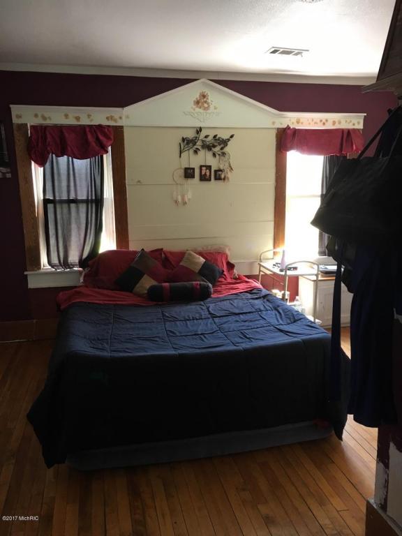 8822 E Loop Rd, Hesperia, MI 49421 photo 6