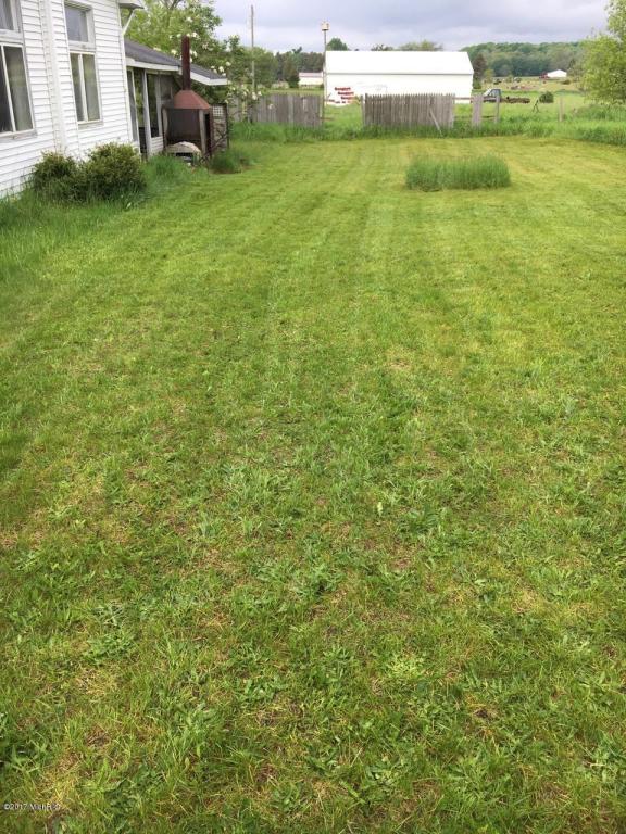 8822 E Loop Rd, Hesperia, MI 49421 photo 4
