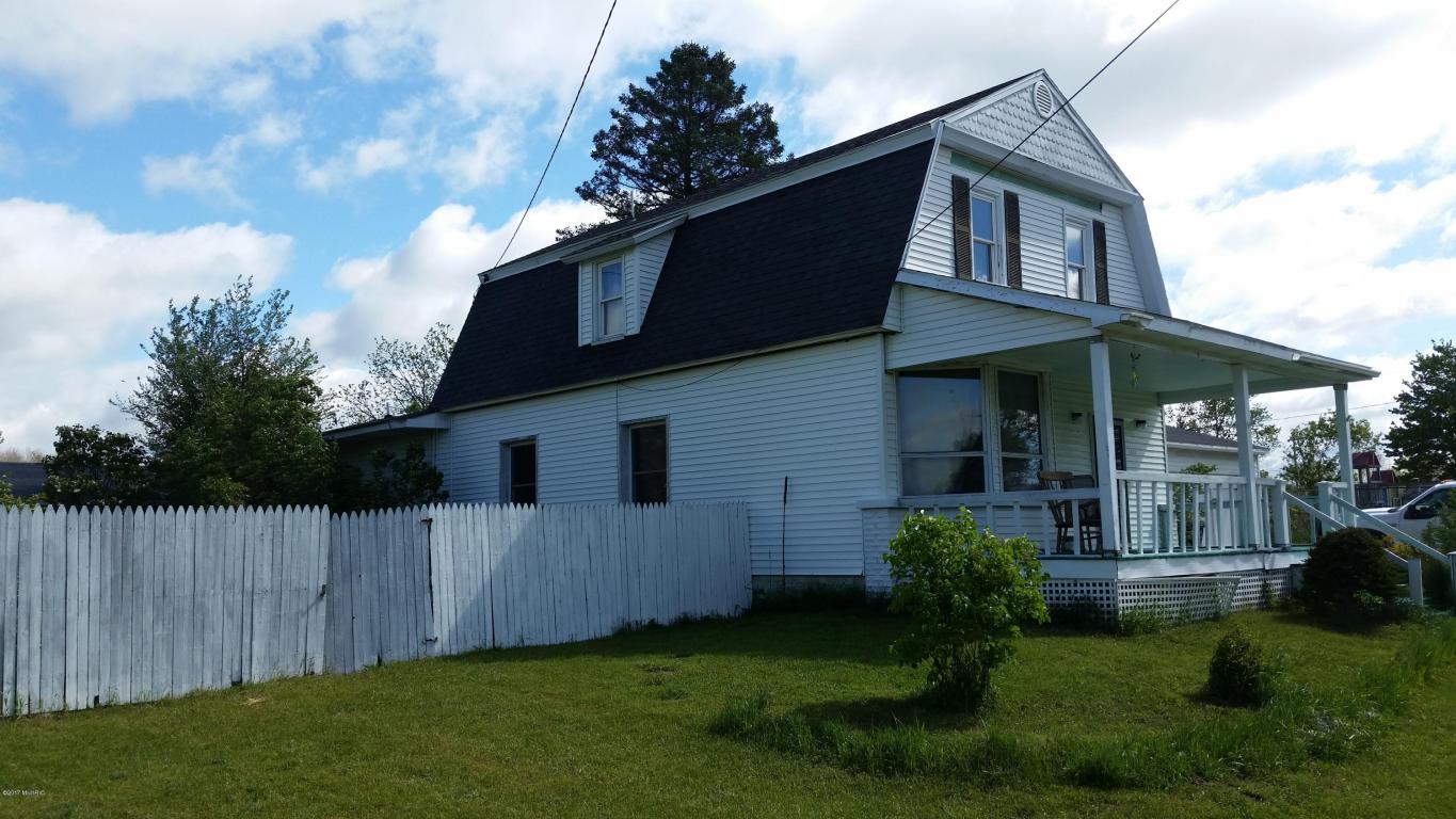 8822 E Loop Rd, Hesperia, MI 49421 photo 2