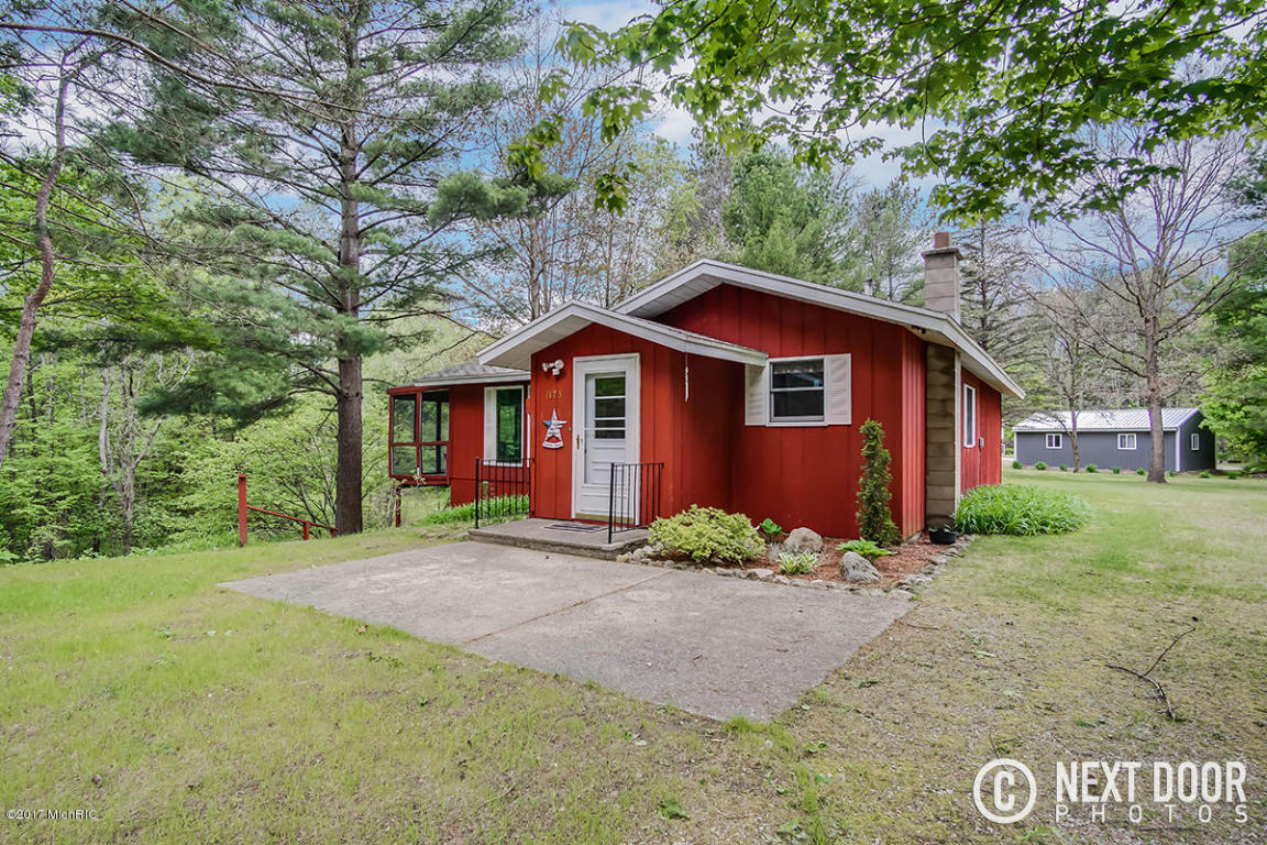 1175 N River Trl, White Cloud, MI 49349 photo 3