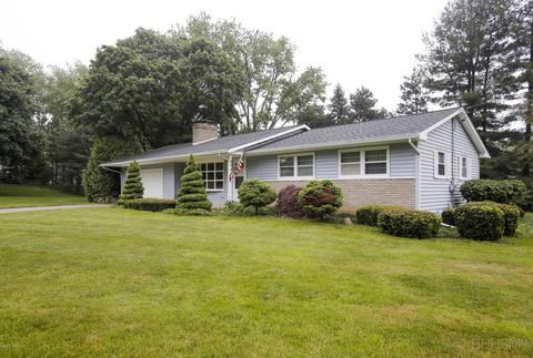 904 Forest St, Marshall, MI 49068 photo 1