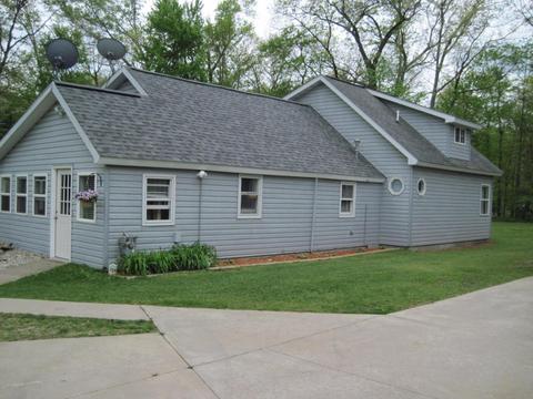 849 S Nicholas Ave, White Cloud, MI 49349 photo 2