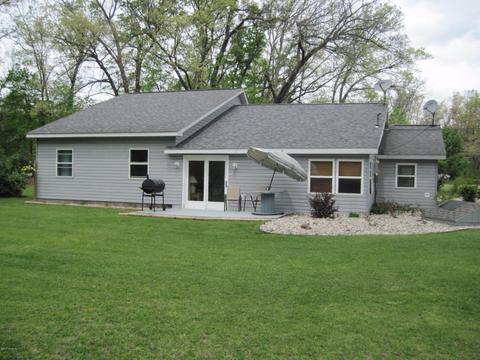 849 S Nicholas Ave, White Cloud, MI 49349 photo 4