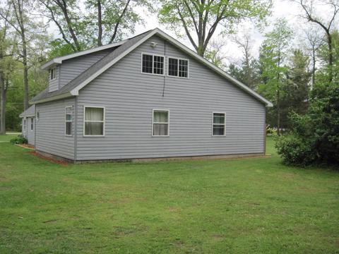 849 S Nicholas Ave, White Cloud, MI 49349 photo 3