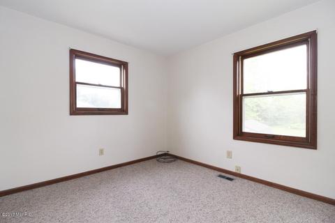57560 Rumshire Dr, Mattawan, MI 49071 photo 8