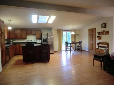 664 King Rd, Tekonsha, MI 49092 photo 5
