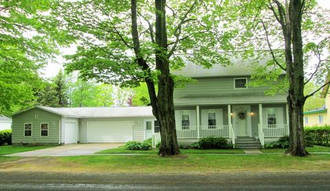 17132 Third St, Arcadia, MI 49613 photo 1