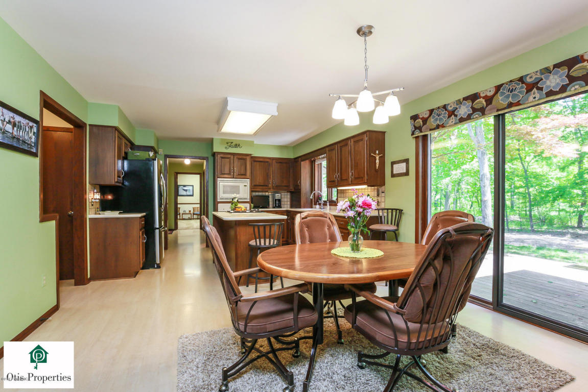 3220 Buckhaven Dr SE, Ada, MI 49301 photo 11