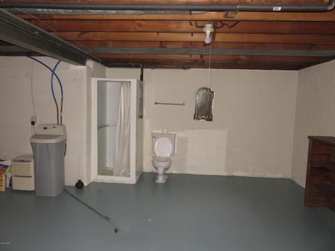 302 W Third St, Buchanan, MI 49107 photo 20