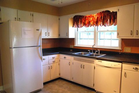 302 W Third St, Buchanan, MI 49107 photo 4