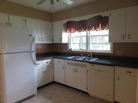 302 W Third St, Buchanan, MI 49107 photo 7