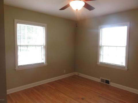 302 W Third St, Buchanan, MI 49107 photo 11