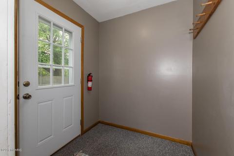612 E Grn, Marshall, MI 49068 photo 9