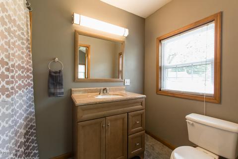 612 E Grn, Marshall, MI 49068 photo 12