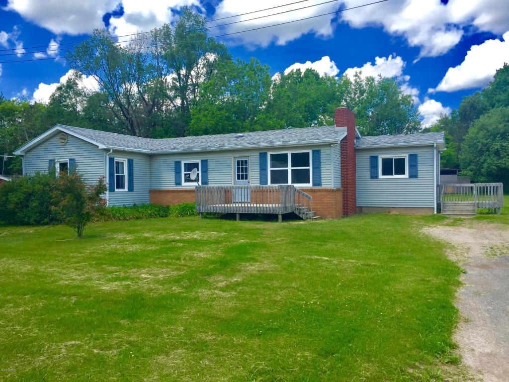 8162 W Willard Rd, Stanton, MI 48888 photo 2