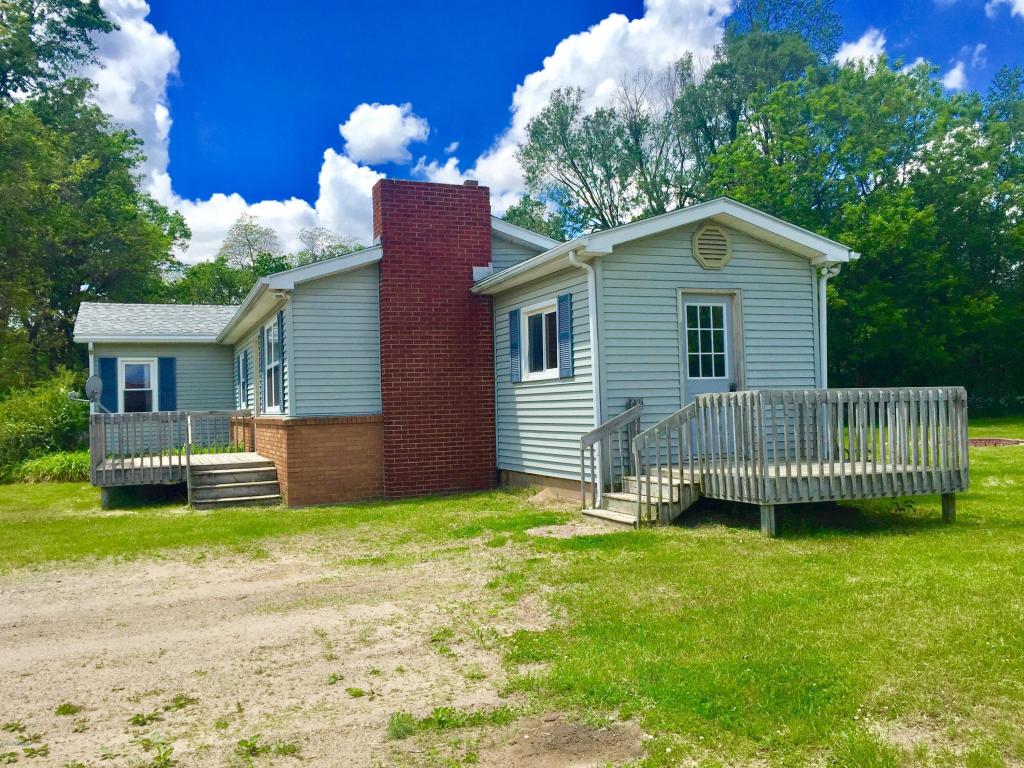 8162 W Willard Rd, Stanton, MI 48888 photo 4