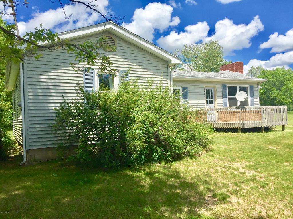 8162 W Willard Rd, Stanton, MI 48888 photo 3