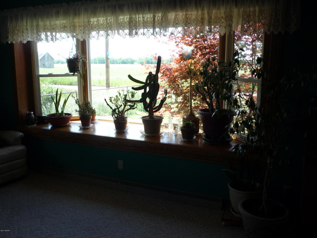 854 Dewsenberry Rd, Bronson, MI 49028 photo 16