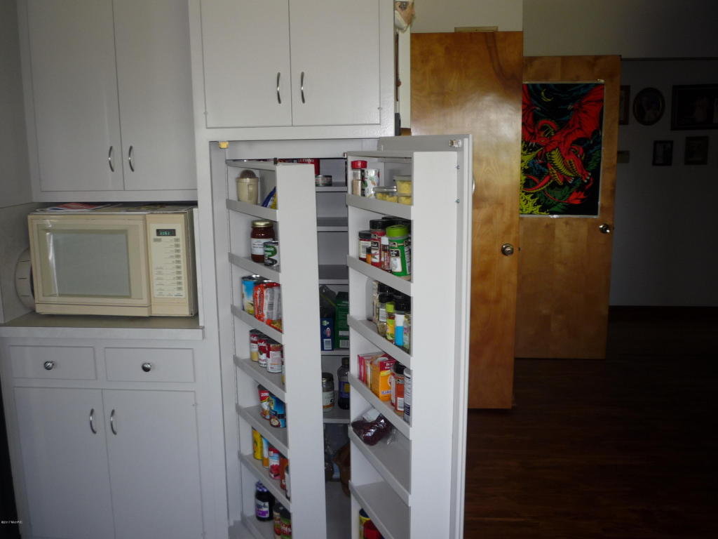 854 Dewsenberry Rd, Bronson, MI 49028 photo 8
