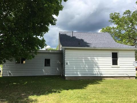 1036 Swain St, White Cloud, MI 49349 photo 2