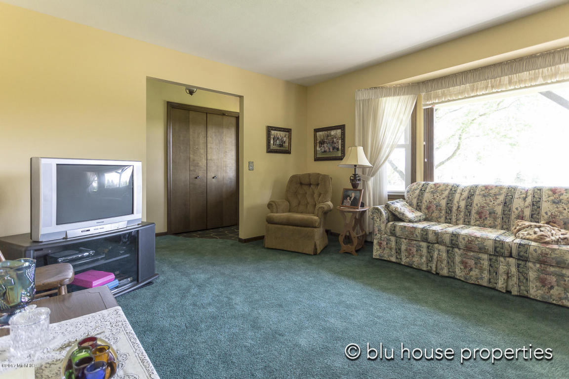 3003 Bauer Rd, Jenison, MI 49428 photo 11