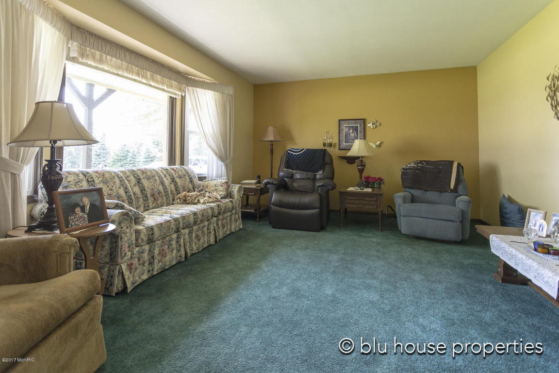 3003 Bauer Rd, Jenison, MI 49428 photo 9