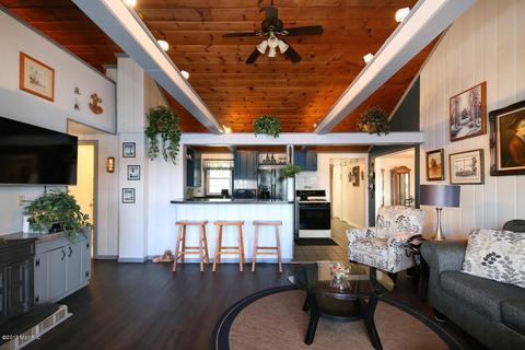 1670 S Colonel Point Dr, Crystal, MI 48818 photo 14