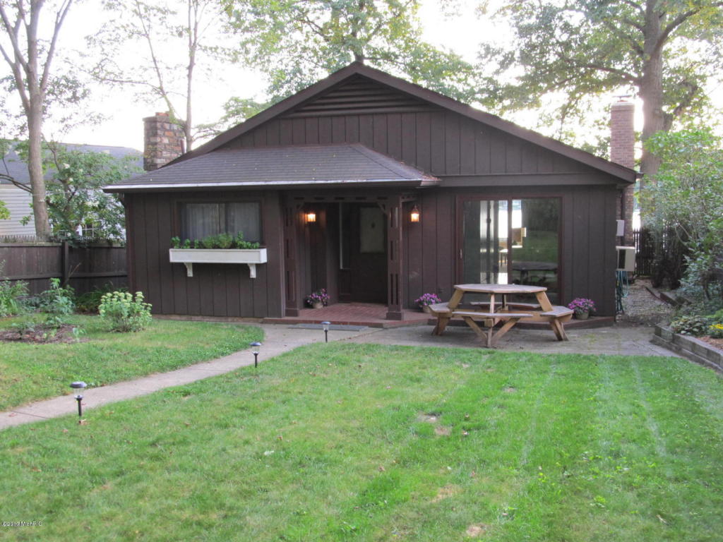 276 E Gull Lake Dr, Augusta, MI 49012 photo 5