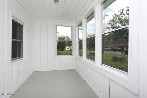 208 E First St, Galien, MI 49113 photo 8