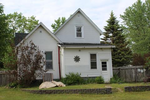 811 Morton Ave, Belding, MI 48809 photo 7