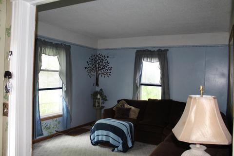811 Morton Ave, Belding, MI 48809 photo 8