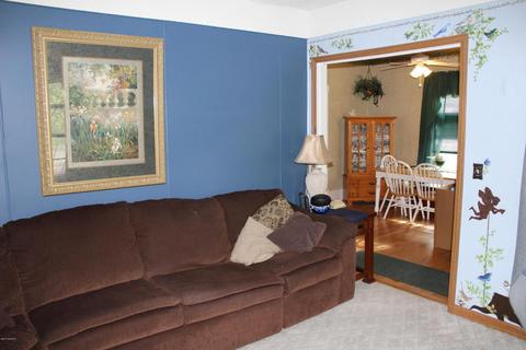 811 Morton Ave, Belding, MI 48809 photo 9