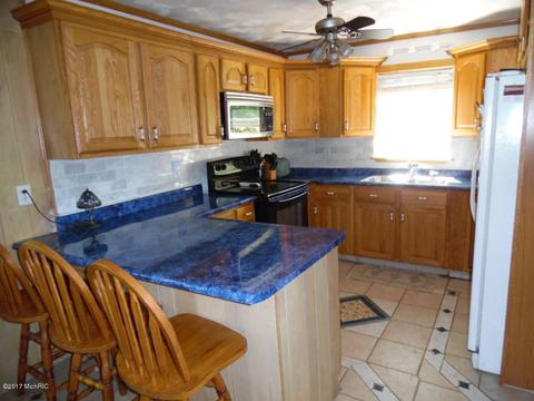 57501 Penn Rd, Cassopolis, MI 49031 photo 2