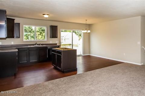 839 E Harmony Dr, Sparta, MI 49345 photo 4