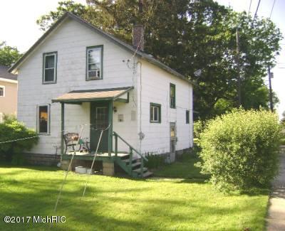 564 Cherry St, Niles, MI 49120 photo 2