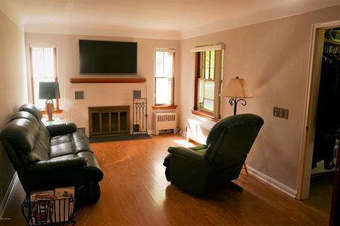 1150 E G Ave, Parchment, MI 49004 photo 4