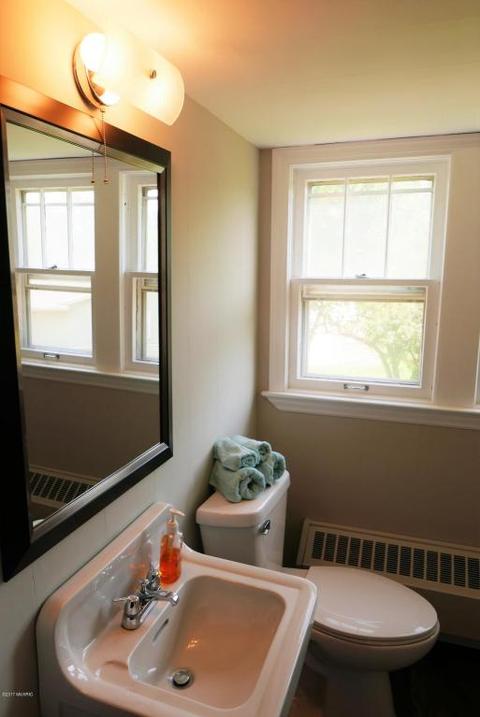 1150 E G Ave, Parchment, MI 49004 photo 6