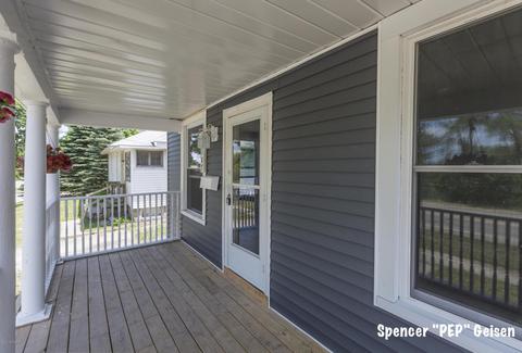 307 W Ellis Ave, Belding, MI 48809 photo 2