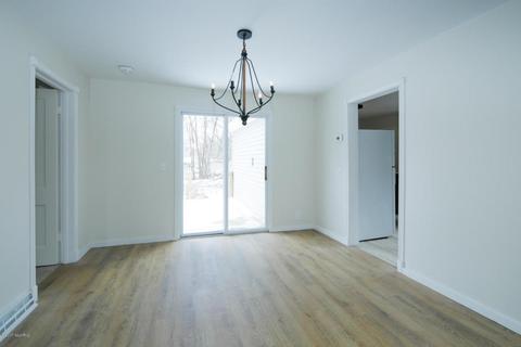 511 Gladys St, Plainwell, MI 49080 photo 7