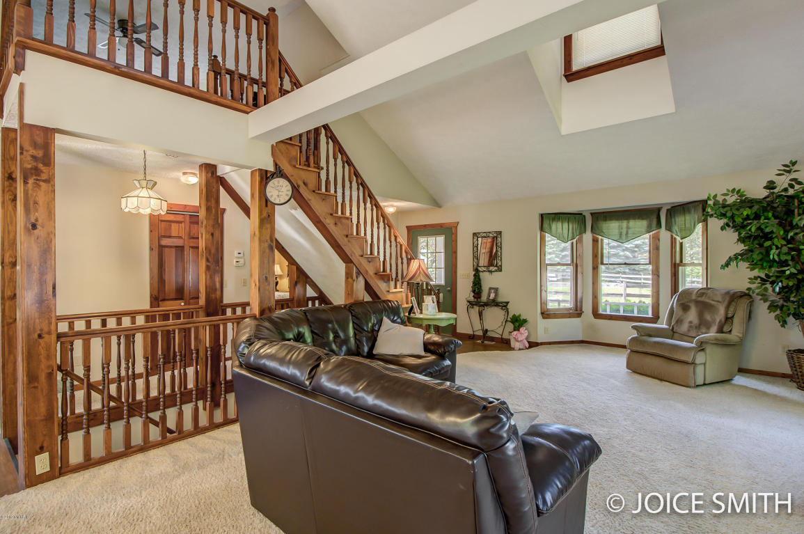 11259 Ware Rd, Lowell, MI 49331 photo 2