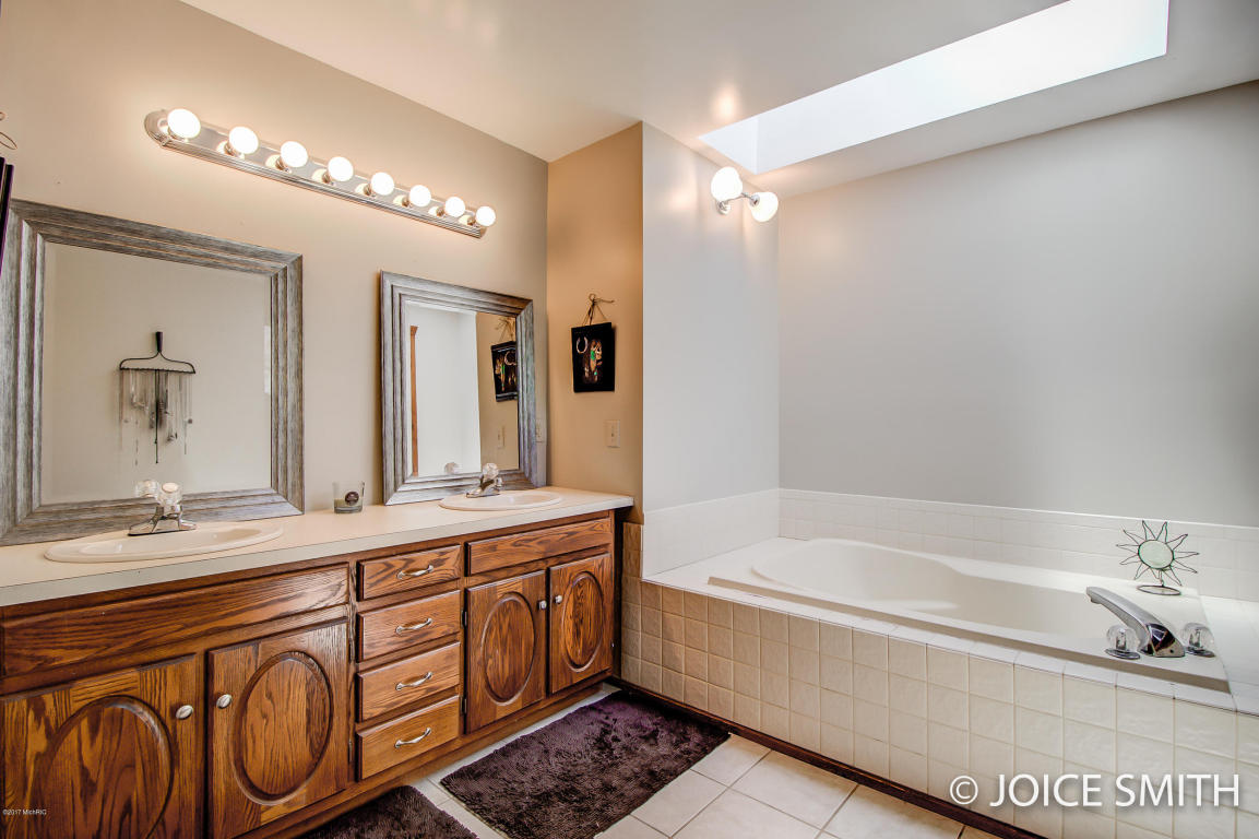 11259 Ware Rd, Lowell, MI 49331 photo 13